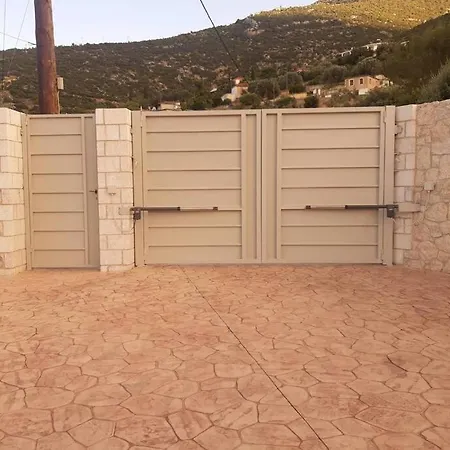 σπίτι με όμορφη θέα και κήπο Villa *