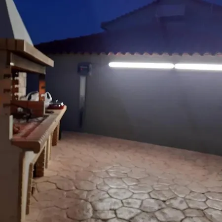 Villa σπίτι με όμορφη θέα και κήπο