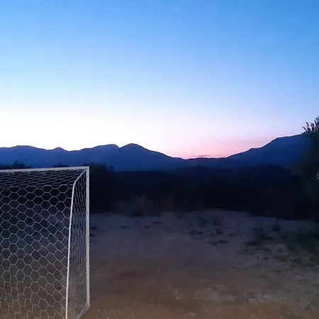 Villa σπίτι με όμορφη θέα και κήπο *