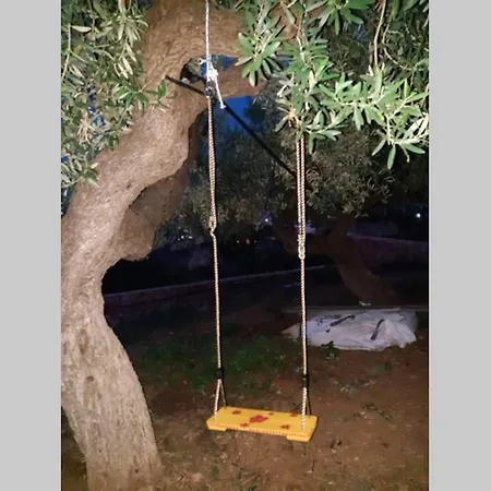 σπίτι με όμορφη θέα και κήπο